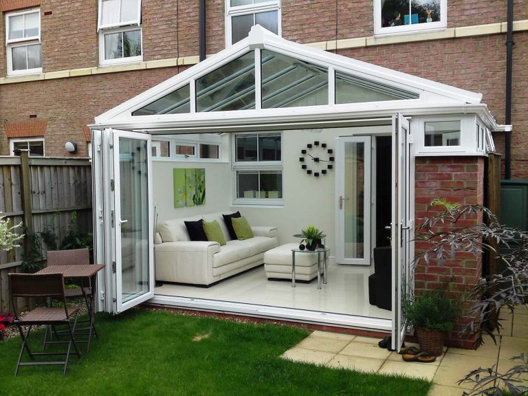 Conservatory with Bi-Folding Doors